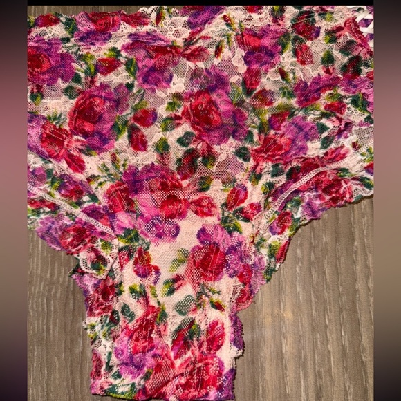 VICTORIA SECRET ROSE PINK/RED FLORAL THE LACE UP LACIE CHEEKY PANTY SIZE XL - Picture 4 of 15